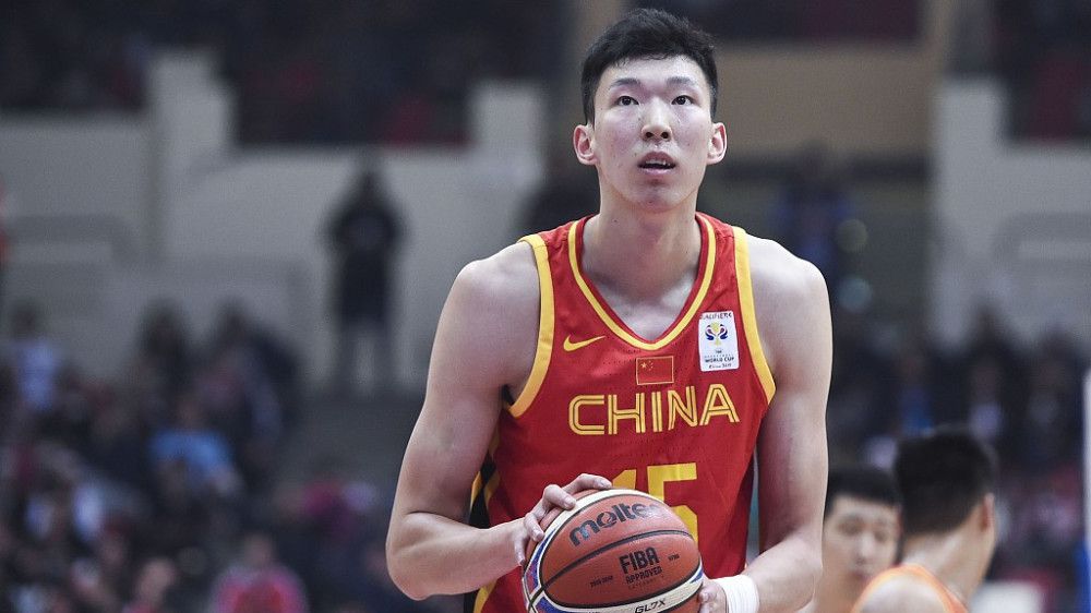 “同时，小因扎吉也在尝试让奥古斯托出现在右路。